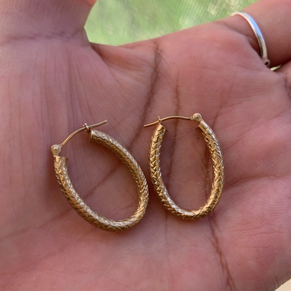 14kt Gold Oval Shaped Etched Design Hoops - Picture 4 of 7